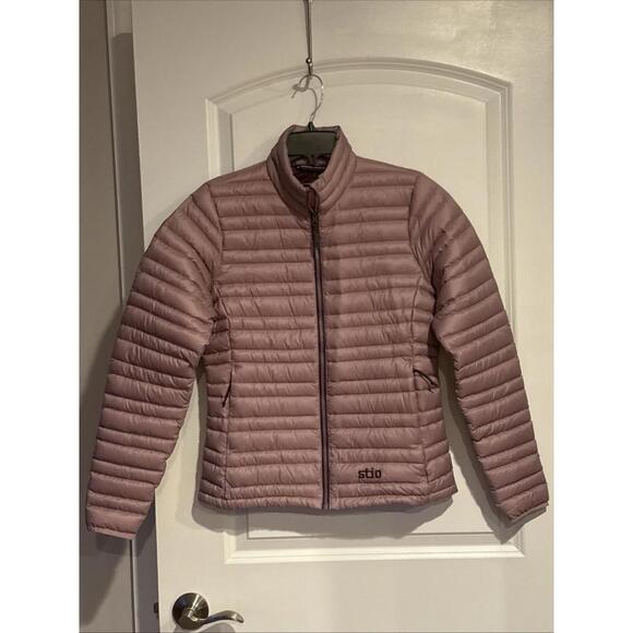 NWT Stio Pinion Down Sweater Jacket Outerwear 800 Berry Smoke Women’s Size M - Picture 5 of 7